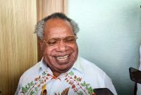 Bupati Kabupaten Mimika, Eltinus Omaleng