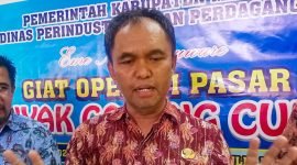 Kepala Dinas Perindustrian dan Perdagangan Kabupaten Mimika, Petrus Pali Amba.