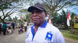 Perwakilan warga Kampung Iwaka, Herman Kumiyu.