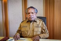 Bupati Kabupaten Mimika, Eltinus Omaleng. 