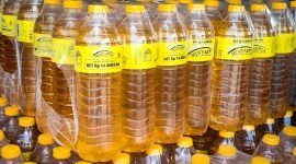 Minyak goreng subsidi merk Minyakita yang didatangkan Bulog KPC Mimika.