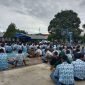 Puluhan siswa-siswi SMA YPK Tabernakel Nabire melakukan demo tuntut pertanggungjawaban Kepala Sekolah (Foto: Galeripapua.com)