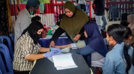 Suasana kegiatan pengobatan gratis oleh Dinas Kesehatan Mimika di Pos Peka, lokasi eks Pasar Swadaya, Jalan Yos Sudarso, Rabu (2/11/2022). 