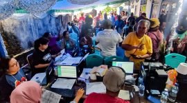 Tampak suasana kegiatan pelayanan Adminduk di Kantor Kelurahan Perintis, Jalan Pejuang, Distrik Mimika Baru, Kabupaten Mimika, Papua Tengah, Sabtu (26/11/2022).