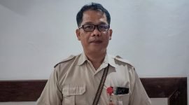 Kepala Badan Kesatuan Bangsa dan Politik Kabupaten Mimika, Yan Selamat Purba. 