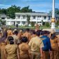 Suasana apel gabungan pada Senin (20/2/2023) pagi di Kantor Pusat Pemerintahan, Jalan Poros SP3, Timika, Papua Tengah. 