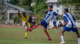 Laga uji tanding antara PFA Cenderawasih dan SSB Timika Putra di stadion Mimika Sport Complex, Timika, Papua Tengah, Sabtu (25/3/2023) sore. (Foto: Dok. Papua Football Academy) 
