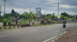 Setelah tiga bulan, akhirnya petugas kebersihan turun ke lapangan, Rabu (12/4/2023). 