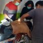 OA, korban pembacokan di Sugapa, mendapatkan perawatan di Puskesmas Intan Jaya, Papua Tengah, Sabtu (15/7/2023).