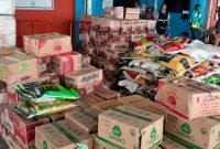 Sejumlah sembako dari Pemda Mimika bakal disalurkan ke tiga kampung terdampak banjir dan longsor di Distrik Tembagapura, Mimika, Papua Tengah. 