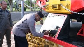 Kapolda Papua, Irjen Pol Mathius D. Fakhiri, saat Prasasti Rantis Brimob DAPC-1 Wolf di Mako Batalyon B Pelopor Satbrimob Polda Papua, Kabupaten Mimika, Papua Tengah, Minggu (17/9/2023). (Foto: Istimewa/Humas Polda Papua)