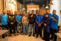 Foto bersama DPD I KNPI Papua Tengah dan panitia lokal Rapimpurda perdana. (Foto: Galeri Papua/Endy Langobelen)