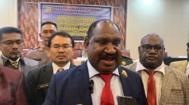 Bupati Puncak, Willem Wandik. (Foto: Galeri Papua/Jefri Manehat)