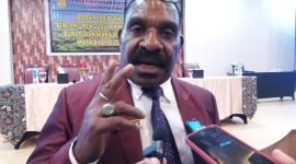 Ketua DPRD Puncak, Lukius Newegalen. (Foto: Galeri Papua/Jefri Manehat)