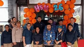 BPS Mimika foto bersama para mitra pada peringatan Hari Statistik Nasional ke-26. (Foto: Galeri Papua/Jefri Manehat)