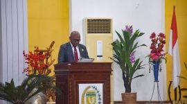 Fraksi Gerindra, Nurman Karupukaro, saat menyampaikan pandangan Fraksi Gerindra terhadap RAPBD Perubahan Kabupaten Mimika, Sabtu (30/9/2023). (Foto: Galeri Papua/Jefri Manehat)
