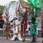 Pertunjukan dari defile superstar dalam kegiatan jumpa pers Mimika Dance Carnival di Alun-alun Kuala Kencana, Timika, Papua Tengah. (Foto: Galeri Papua/Endy Langobelen)
