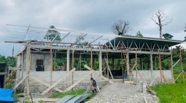 Tampak bangunan rumah pengolahan sagu yang sedang dibangun di Kampung Miyoko. (Foto: Istimewa)
