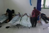 Kegiatan aksi donor darah dalam rangka memperingati Hari Kesehatan Nasional ke-59. (Foto: Galeri Papua/Moh. Wahyu Welerubun).