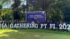 Foto bersama kegiatan media gathering oleh PT Freeport Indonesia (PTFI) bersama para jurnalis di Mimika. (Foto: Istimewa/Corporate Communication PTFI)