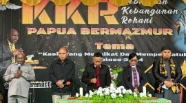 Pelaksanaan KKR Papua Bermazmur di halaman Kantor Bupati Dogiyai, Kampung Kimupugi, Distrik Kamuu Kabupaten Dogiyai, Papua Tengah, Selasa (5/12/2023). (Foto: Istimewa/Humas Polres Dogiyai)