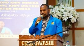 Ketua DPD KNPI Mimika, Awenes Imingkawak, saat membawakan sambutan dalam pembukaan Rakerda VII di Hotel Cenderawasih 66, Timika, Papua Tengah, Sabtu (9/12/2023). 