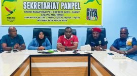 Konferensi pers KONI Provinsi Papua Tengah bersama panitia pelaksana Kualifikasi PON XXI 4 Provinsi DOB, Minggu (21/1/2024) malam. (Foto: Galeri Papua/Endy Langobelen) 