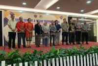 Foto bersama dalam acara sertijab Kepala UPP Kelas II Poumako di Ballroom Hotel Horison Diana, Timika, Papua Tengah, Sabtu (17/2/2024). (Foto: Galeri Papua/Moh. Wahyu Welerubun)