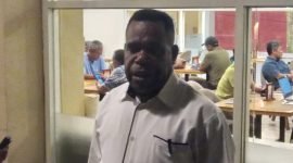 Ketua Majelis Rakyat Papua Provinsi Papua Tengah, Agustinus Anggaibak. (Foto: Galeri Papua/Jefri Manehat)