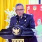 Penjabat Bupati Puncak Jaya, Tumiran, membawakan sambutan dalam rapat pleno terbuka perolehan suara dan penetapan hasil Pemilu 2024 tingkat KPUD Kabupaten Puncak Jaya, Sabtu (2/3/2024) di Aula Sasana Kaonak Kantor Bupati Puncak Jaya. (Foto: Valentine Margareth Patalle/Prokompim Puncak Jaya)