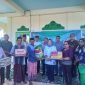 Safari Ramadhan 1445 Hijriah, Pemkab Mimika menyerahkan sembako kepada umat Islam di wilayah Distrik Mimika Timur. (Foto: Galri Papua/Jefri Manehat)
