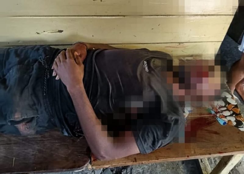 Salah satu anggota Polres Paniai yang tewas tertembak di Pos Polisi Ndeotadi 99, Distrik Baya Biru, Kabupaten Paniai, Provinsi Papua Tengah, Rabu (20/3/2024). (Foto: Istimewa/ Facebook @Ginong) 