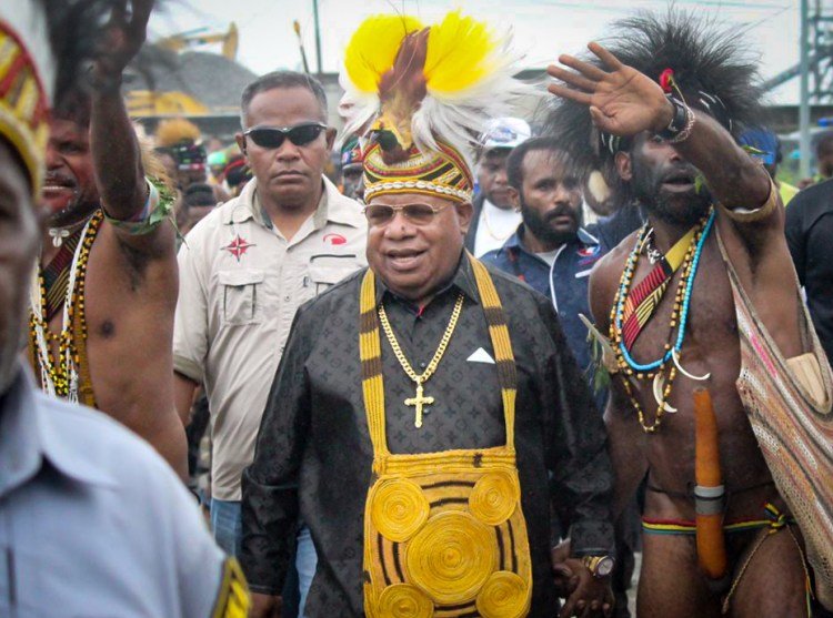 Bupati Mimika, Eltinus Omaleng. (Foto: Galeri Papua/Jefri Manehat)