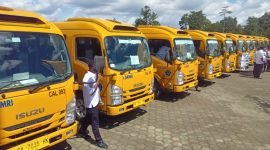 Bus-bus yang nantinya akan melayani masyarakat Mimika secara gratis. (Foto: Galeri Papua/Jefri Manehat) 