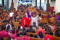 Perayaan misa Jumat Agung di Gereja Katedral Tiga Raja, Timika, Papua Tengah, Jumat (29/3/2024). (Foto: Istimewa)