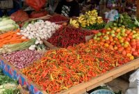 Barang dagangan di lapak Ais, Pedagang Pasar Sentral Timika. (Foto: Galeri Papua/Moh. Wahyu Welerubun) 