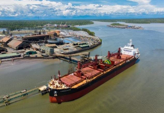 Foto udara Pelabuhan Amamapare. Dari pelabuhan ini konsentrat tembaga dikirim ke pabrik peleburan dan pemurnian di Gresik, Jawa Timur. (Foto. Istimewa)