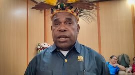Ketua MRP Provinsi Papua Tengah, Agustinus Anggaibak. (Foto: Galeri Papua/Endy Langobelen