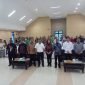 Foto bersama Dirjen PTPP, Ir. Embun Sari didampingi Kakanwil BPN Provinsi Papua Roy Wayoi, Pemerintah Kabupaten Mimika dan stakholder lainnya pada sosialisasi pengadaan tanah bagi pembangunan untuk kepentingan umum di Kabupaten Mimika. (Foto: Galeri Papua/Jefri Manehat)