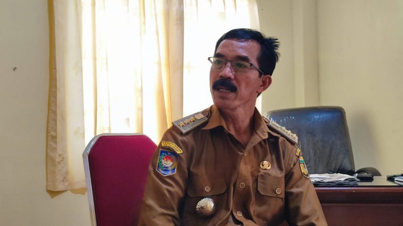 Kepala Distrik Wania, Mathius Sedan. (Foto: Galeri Papua/Jefri Manehat) 