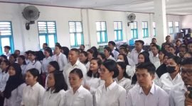 Peserta calon PPPK Formasi guru dan Nakes saat mengikuti pembukaan uji Kompetensi pada November 2023 lalu. (Foto: Galeri Papua/Jefri Manehat)