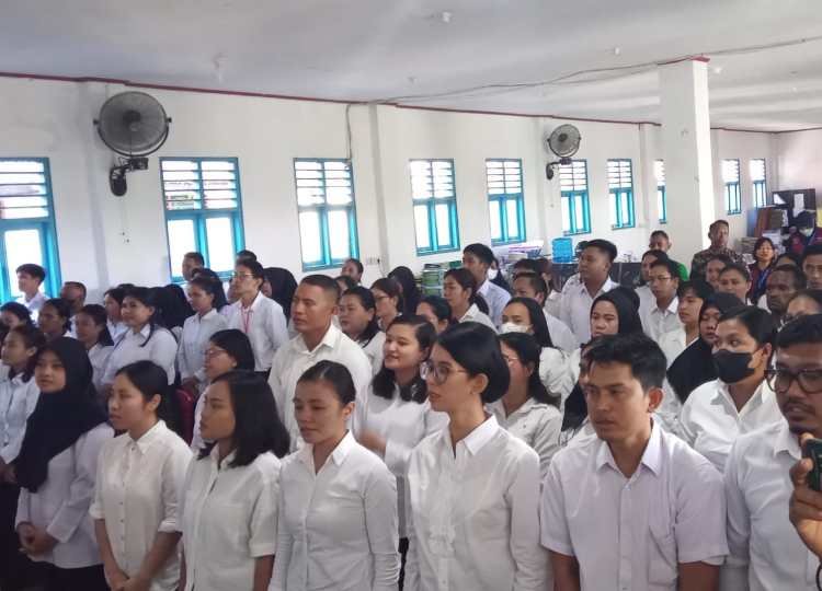 Peserta calon PPPK Formasi guru dan Nakes saat mengikuti pembukaan uji Kompetensi pada November 2023 lalu. (Foto: Galeri Papua/Jefri Manehat)