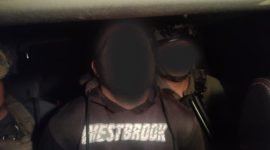 MO, pelaku jual beli senjata api dibekuk polisi di Distrik Depapre, Kabupaten Jayapura, Papua, Senin (3/6/2024).  (Foto: Istimewa/Satgas Humas Damai Cartenz)