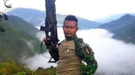 Almarhum Praka Hendrik Fonataba, anggota Koramil 1717-02/Sinak. (Foto: Istimewa/Penerangan Kodam XVII/Cenderawasih)