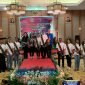 Foto bersama pada pembukaan pemilihan putra dan putri pariwisata di Swiss-Bellinn Hotel Timika. (Foto: Cenderawasih Pos/Moh. Wahyu Welerubun)