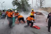 Simulasi penanganan korban kecelakaan oleh Tim Potensi SAR. (Foto: Istimewa)