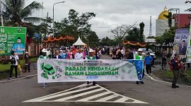 Pelaksanaan parade kendaraan ramah lingkungan dalam kegiatan World Environmental Day Expo 2024 yang digelar PT Freeport Indonesia, Jumat (5/7/2204). (Foto: Galeri Papua/Endy Langobelen)