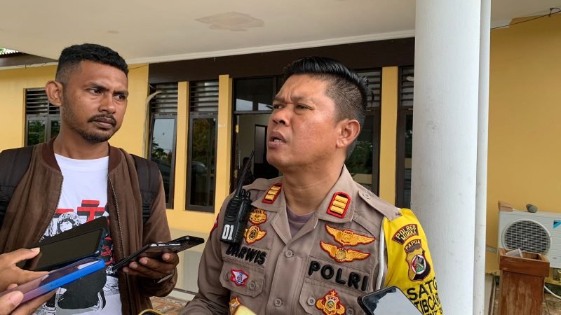 Kasat Lantas Polres Mimika, AKP Darwis. (Foto: Galeri Papua/Moh. Wahyu Welerubun)