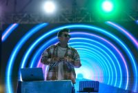 Dycal Siahaan tampil di panggung Timika Inside Festival of Art (TIFA) 2024, Jumat (19/7/2024). (Foto: Istimewa/Dokumentasi TIFA 2024)