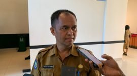 Kepala Dinas Perindustrian dan Perdagangan Kabupaten Mimika, Petrus Pali Ambaa. (Foto: Galeri Papua/Moh. Wahyu Welerubun)